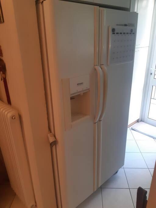 Classical Apartment At Lycabetus Hill Афіни Екстер'єр фото