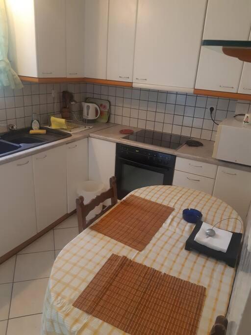 Classical Apartment At Lycabetus Hill Афіни Екстер'єр фото